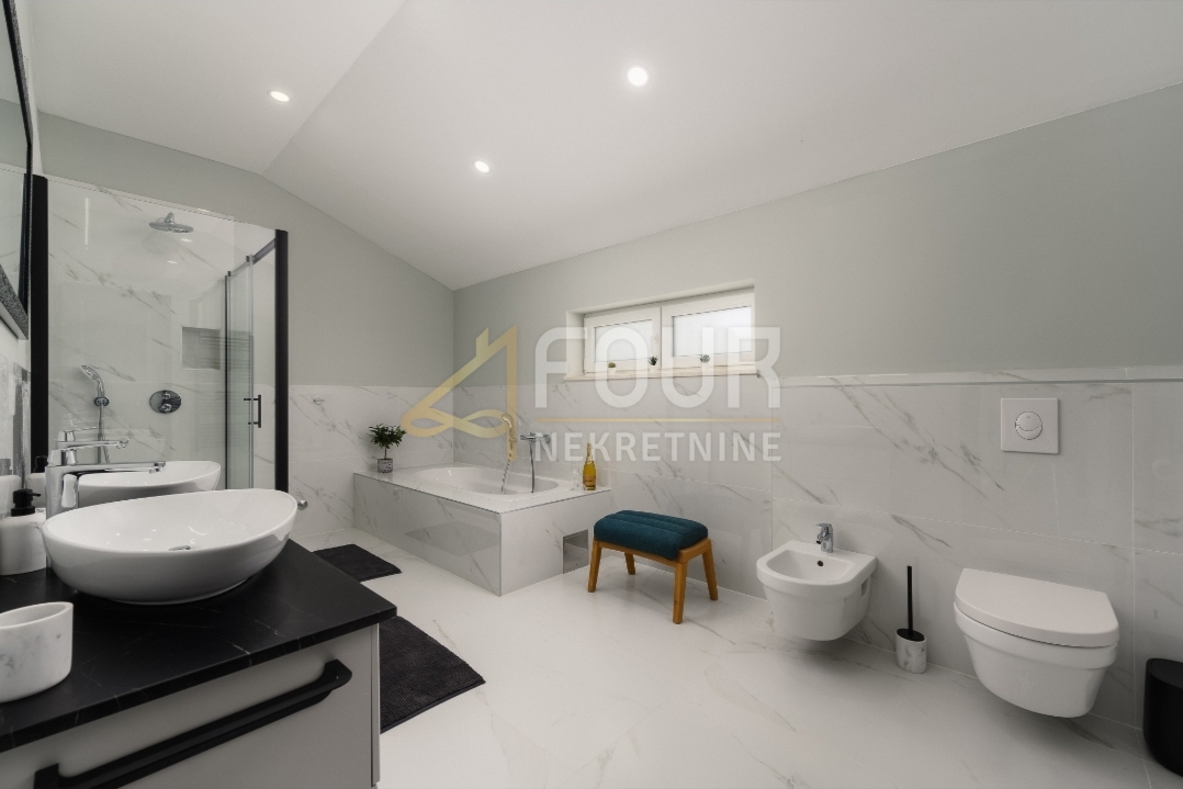 Istra, Žminj - okolica, samostojna hiša z bazenom