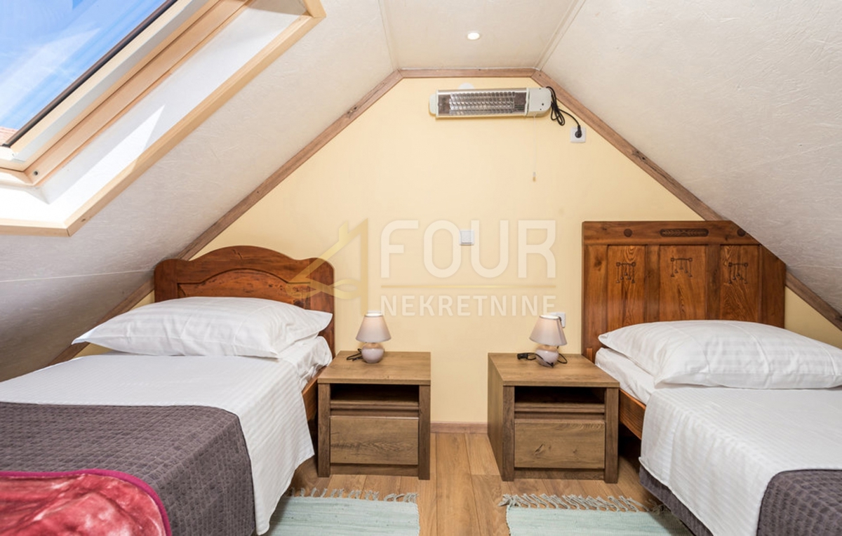 Gorski kotar, Brod Moravice, hiša z bazenom - SAMO PRI NAS!