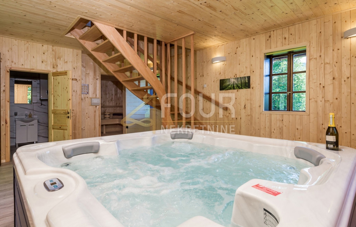 Gorski kotar, Brod Moravice, hiša z bazenom - SAMO PRI NAS!