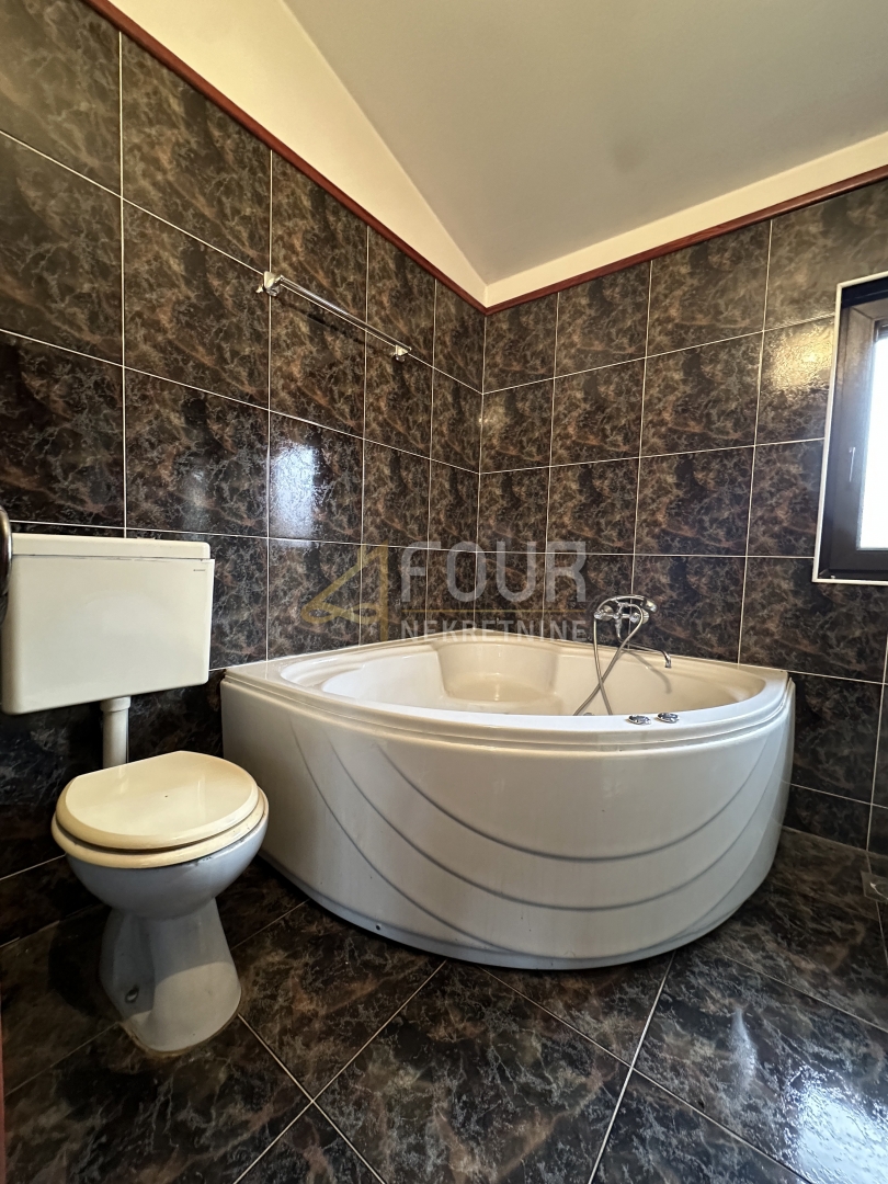 Reka, Pehlin - Hosti, samostojna hiša, 170m2