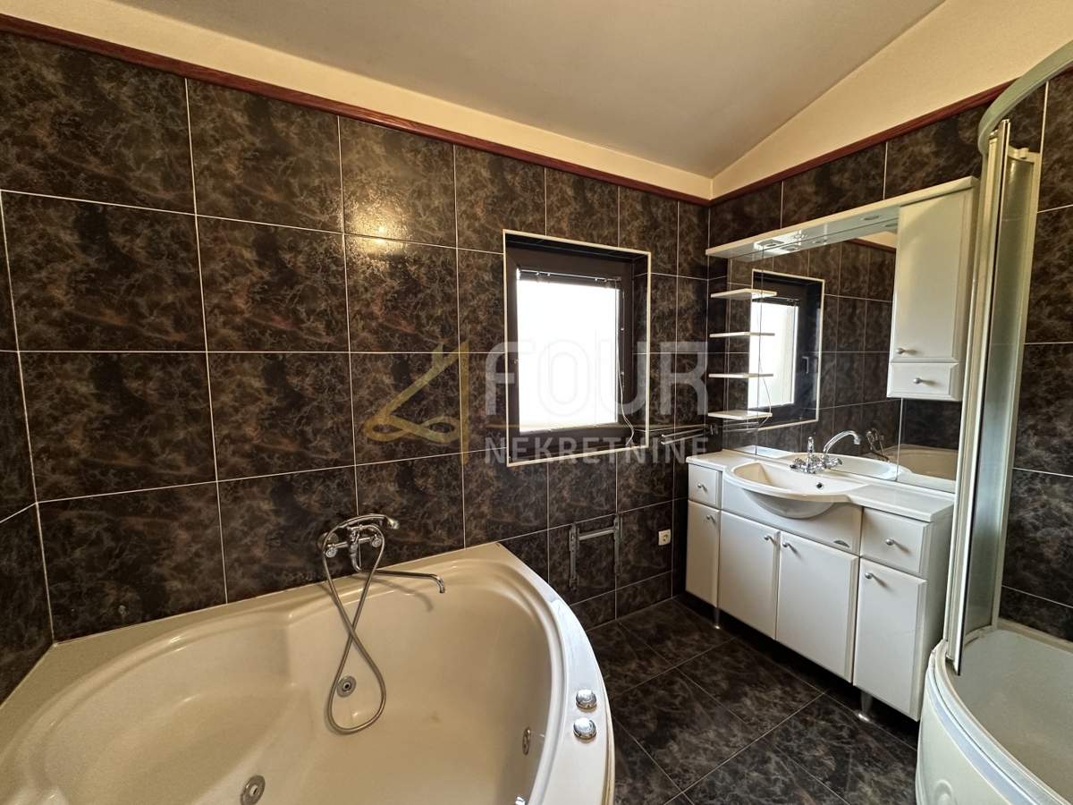 Reka, Pehlin - Hosti, samostojna hiša, 170m2