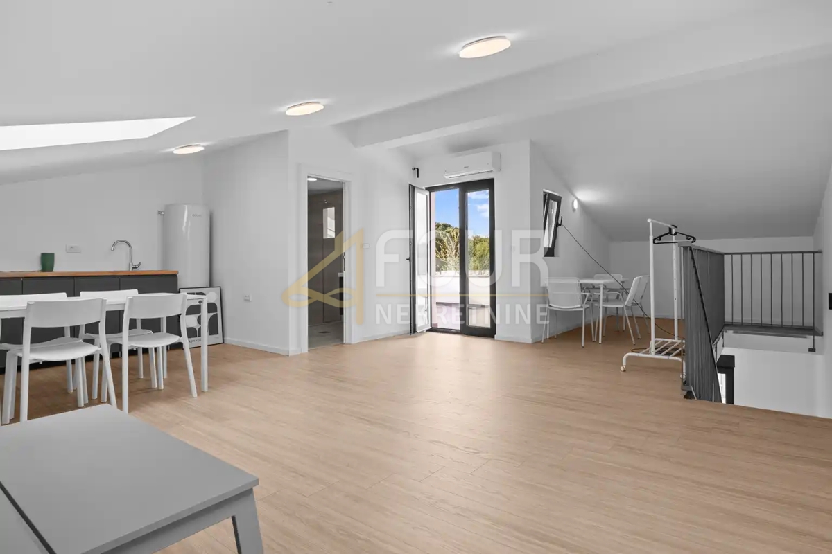 Stanovanje Poreč, 180,32m2