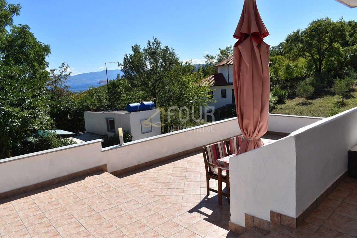 Hiša Vrbnik, 300m2