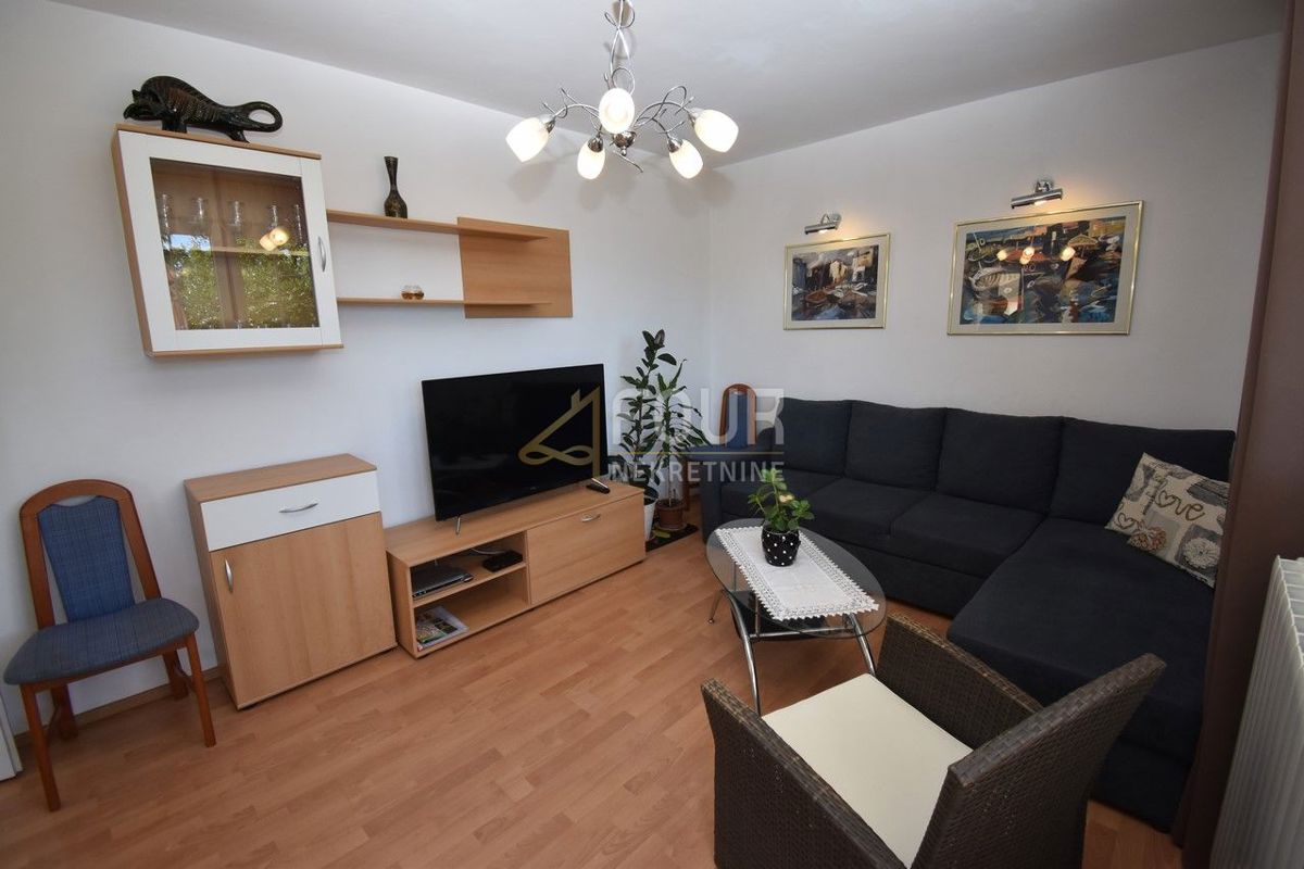 Hiša Vrbnik, 300m2
