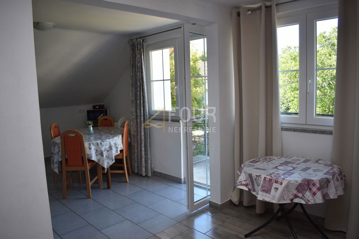 Hiša Vrbnik, 300m2