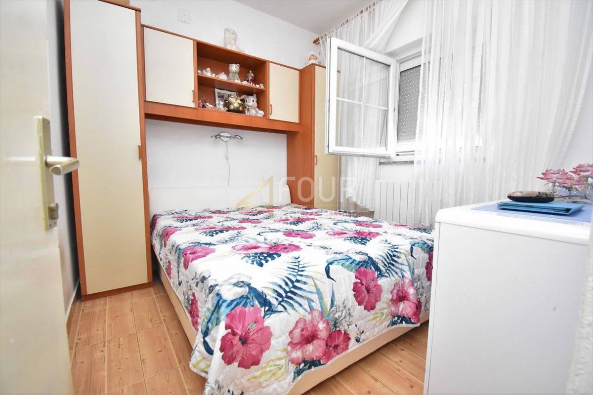 Hiša Vrbnik, 300m2
