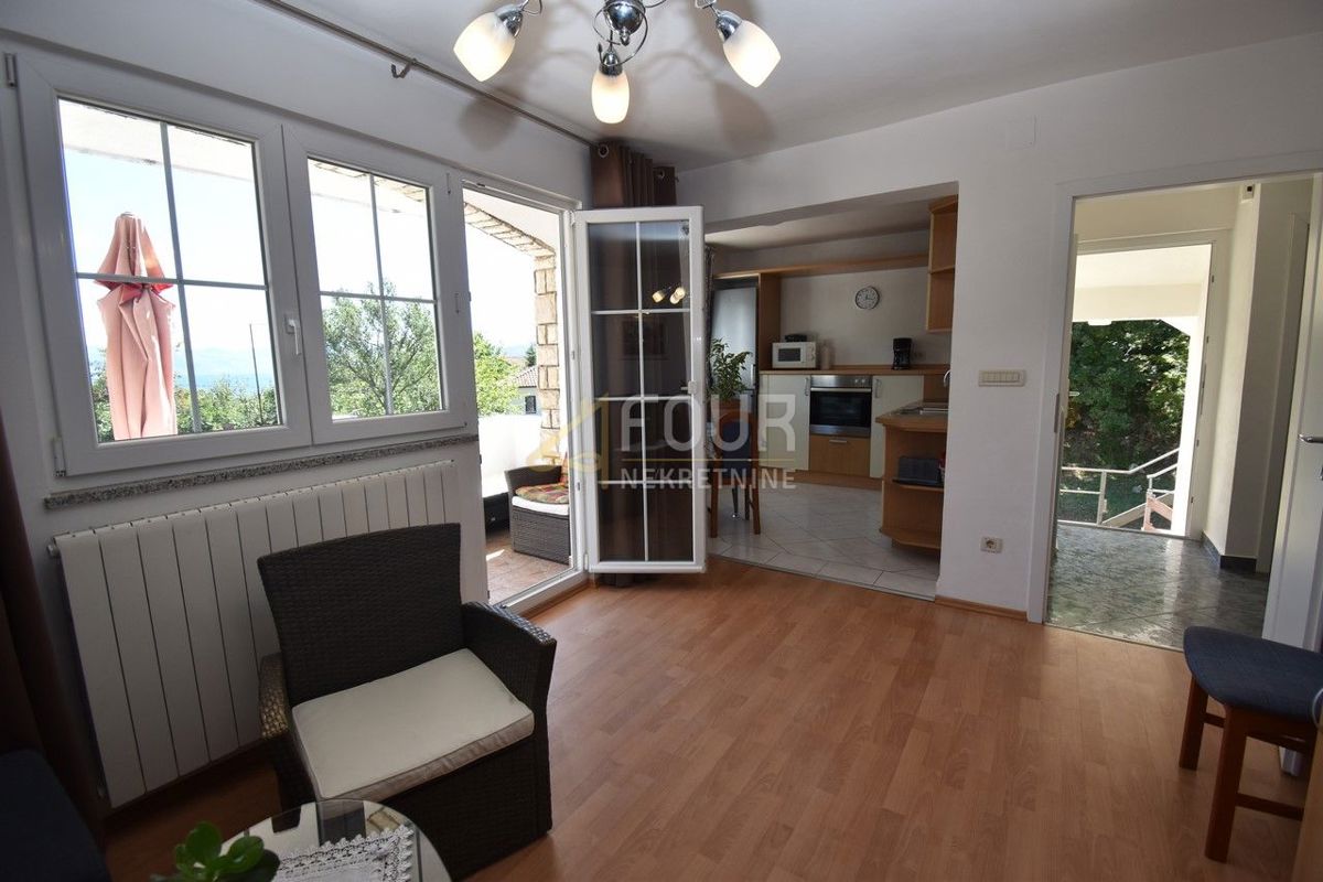 Hiša Vrbnik, 300m2
