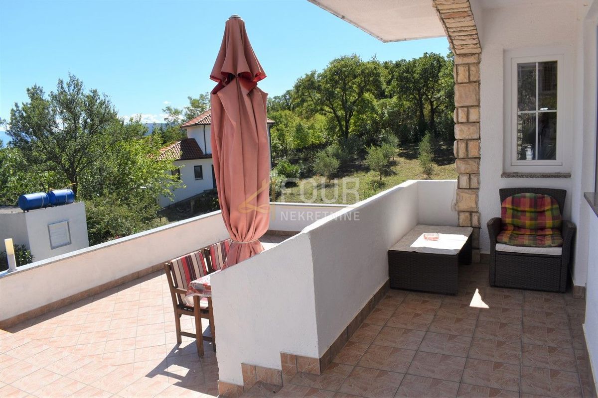 Hiša Vrbnik, 300m2