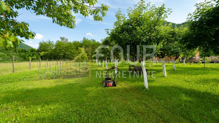 Zemljišče Brod na Kupi, Delnice, 1.960m2