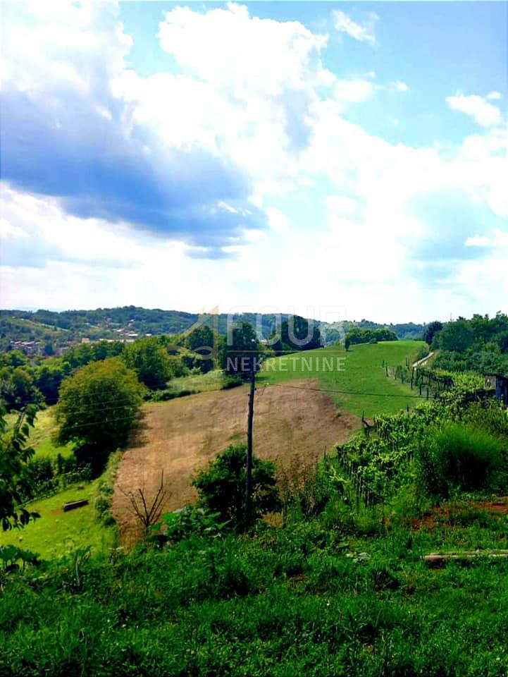 Zemljišče Duga Resa, 658m2