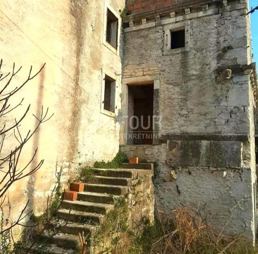 Hiša Barban, 310m2