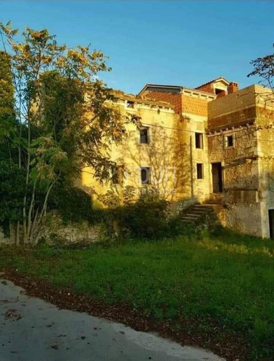 Hiša Barban, 310m2