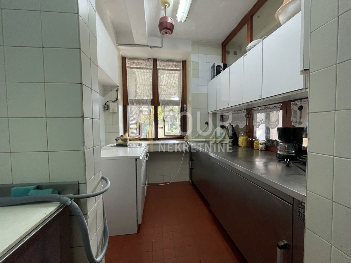 Hiša Novi Vinodolski, 450m2