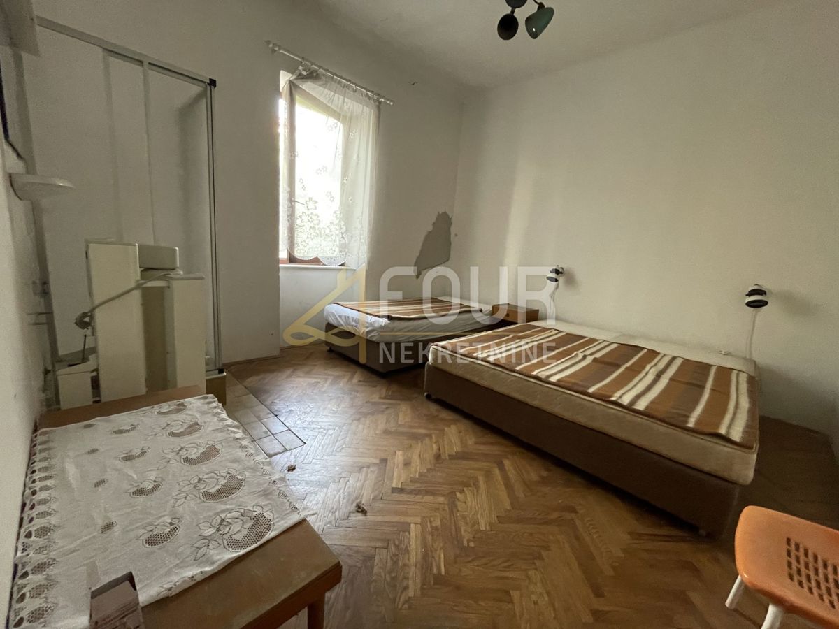 Hiša Novi Vinodolski, 450m2