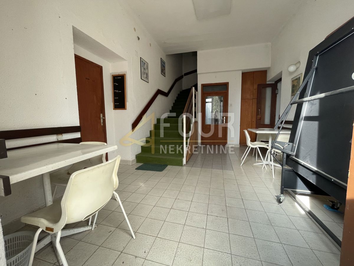 Hiša Novi Vinodolski, 450m2
