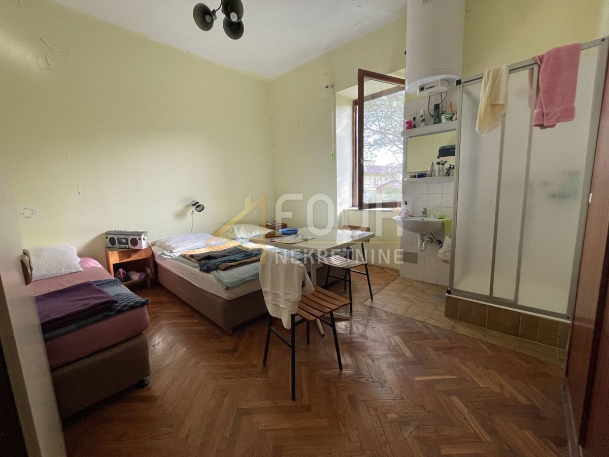 Hiša Novi Vinodolski, 450m2
