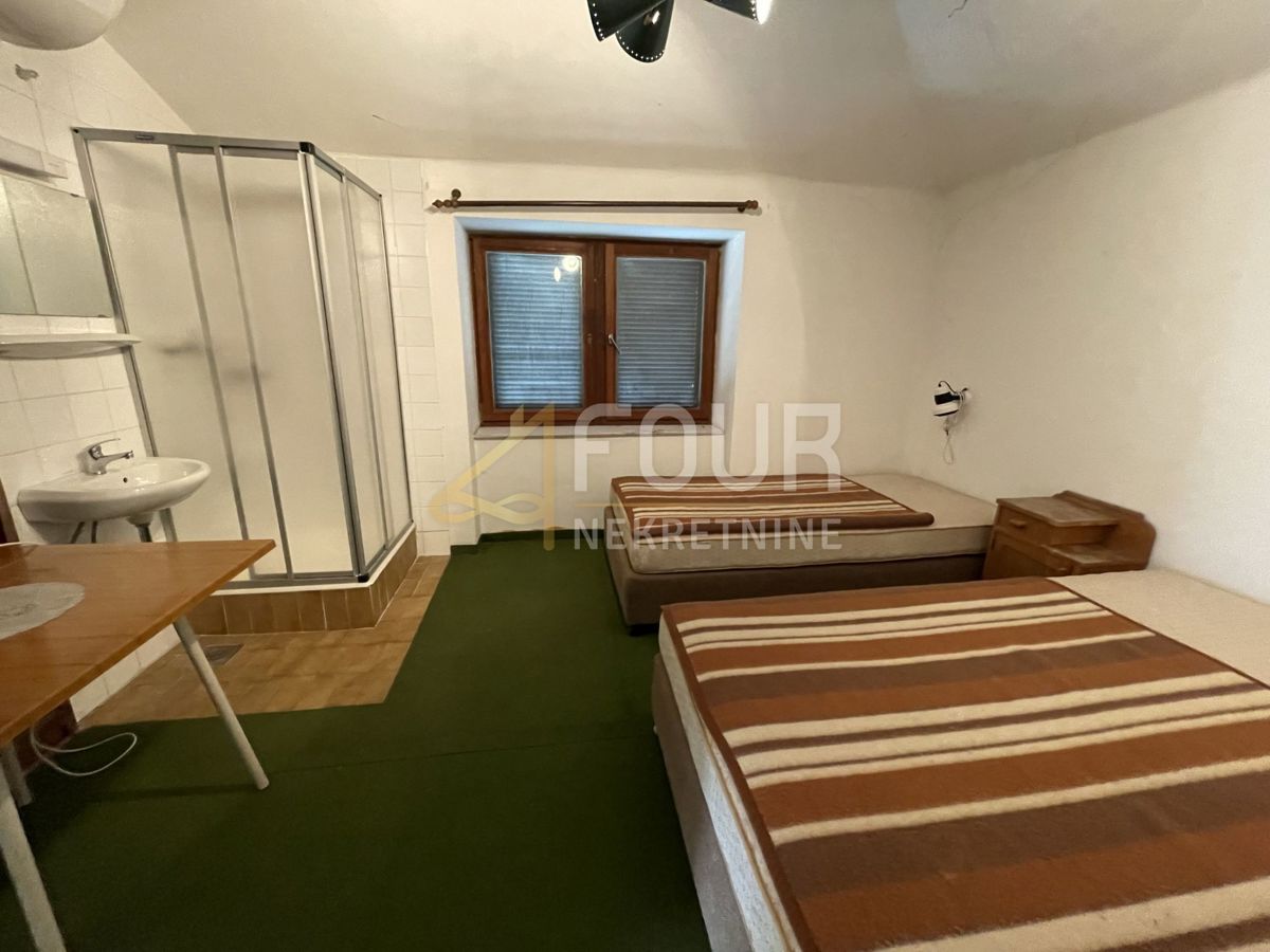 Hiša Novi Vinodolski, 450m2