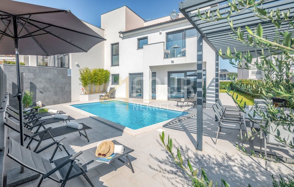 Hiša Medulin, 250m2