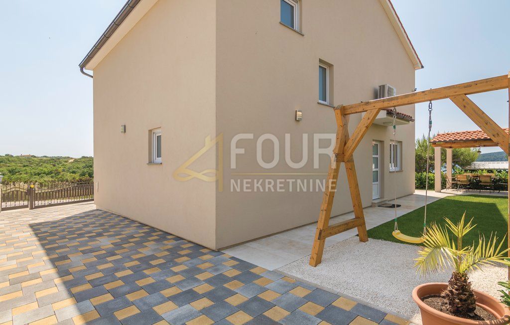 Hiša Medulin, 180m2