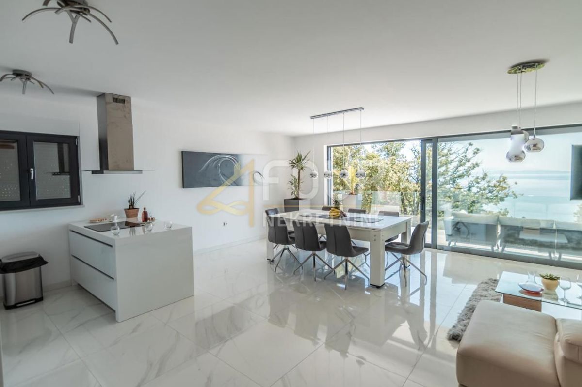 Hiša Pobri, Opatija - Okolica, 210,37m2