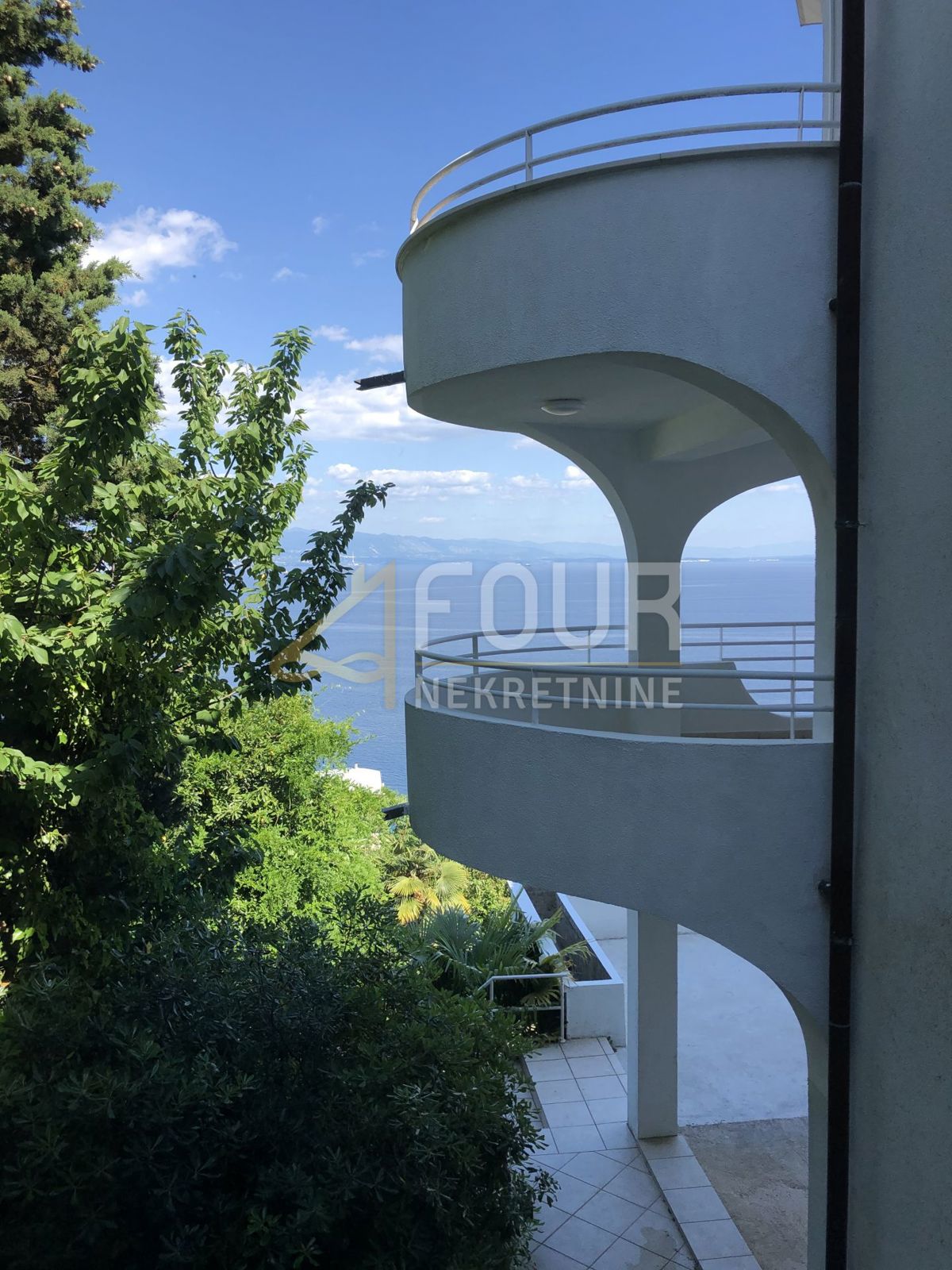 Stanovanje Opatija - Centar, Opatija, 187.30 m2