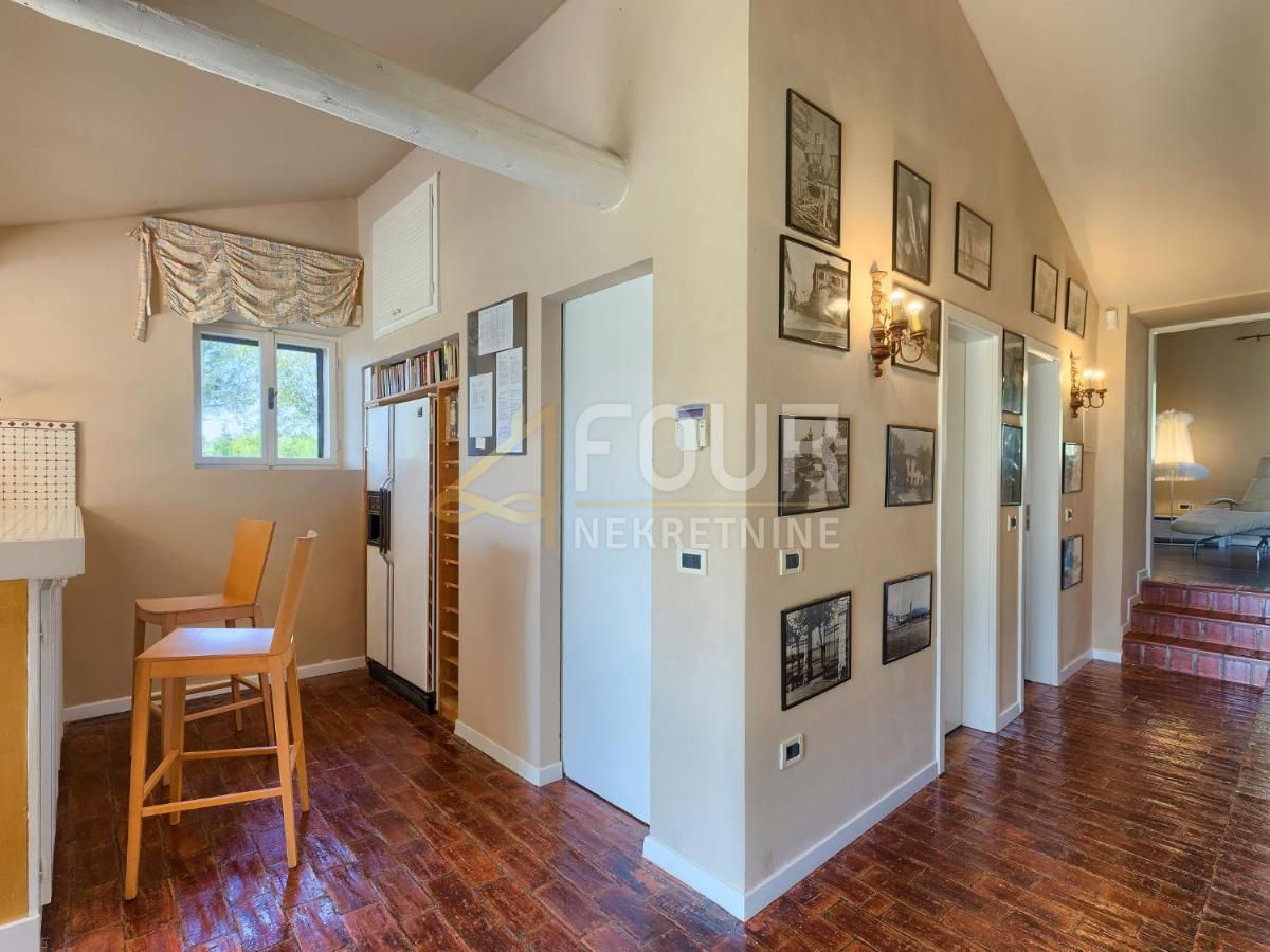 Hiša Umag, 360m2