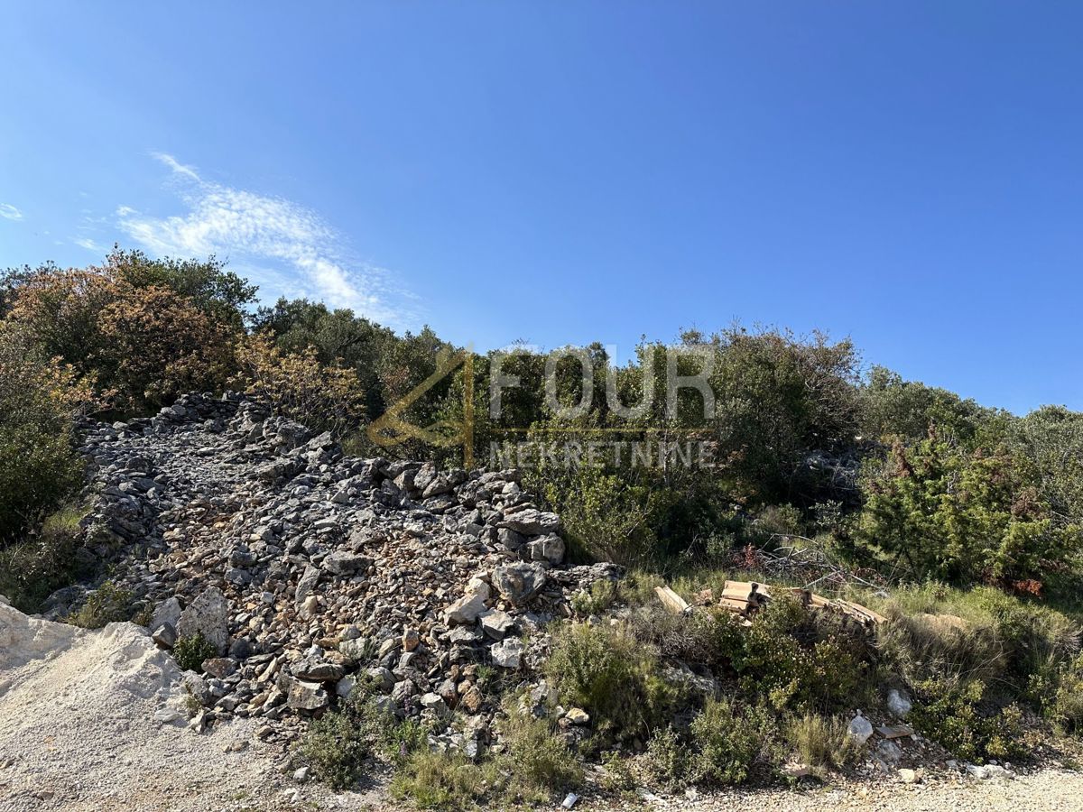 Zemljišče Sali, 1.822m2