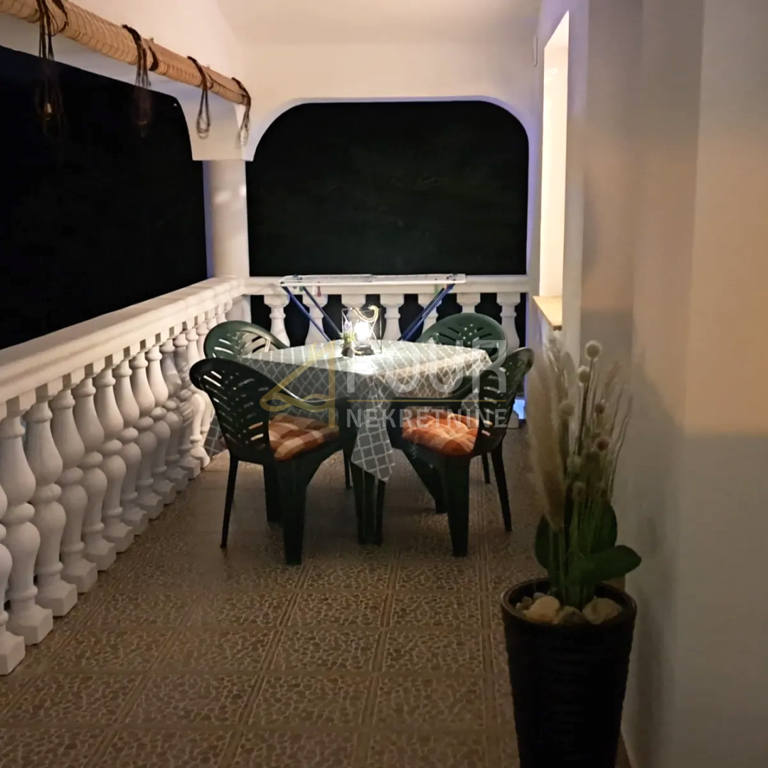 Hiša Ražanac, 180m2