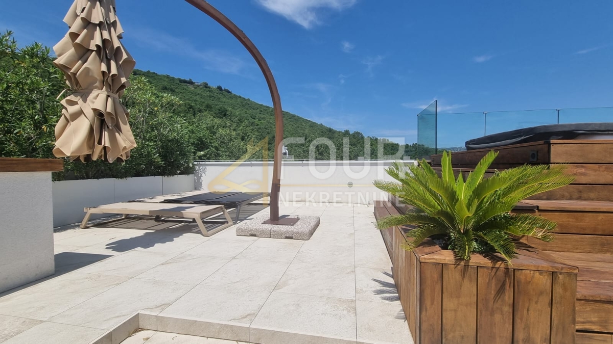 Stanovanje Opatija - Centar, Opatija, 182,38m2