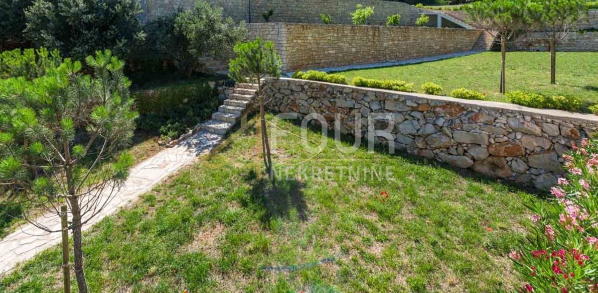 Hiša Korčula, 520m2