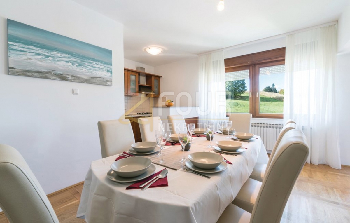 Zagreb, Starjak, družinska hiša z bazenom, garažo in velikim vrtom