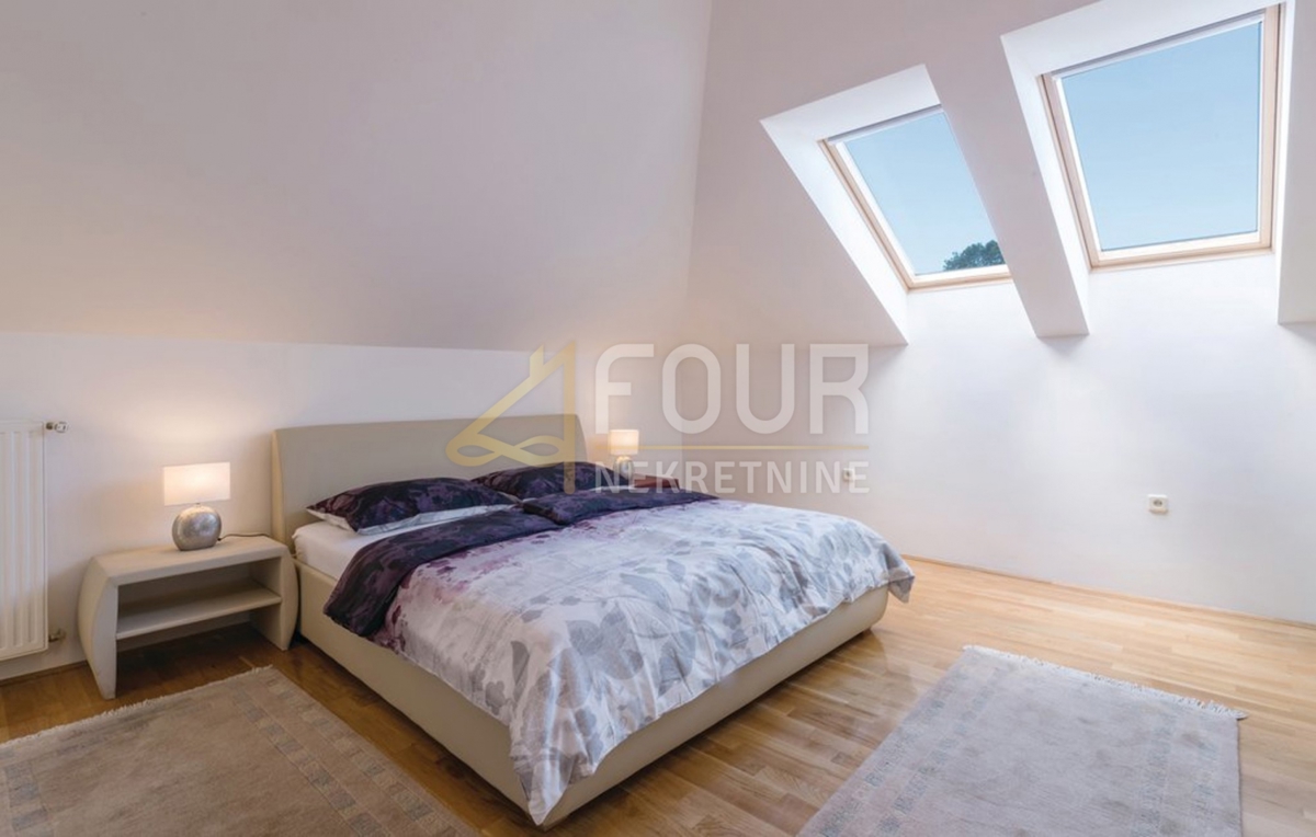 Zagreb, Starjak, družinska hiša z bazenom, garažo in velikim vrtom