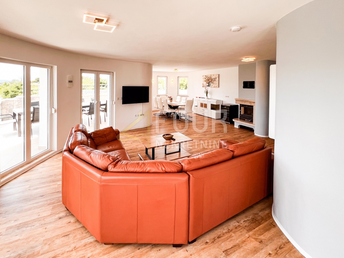 Hiša Crikvenica, 300m2