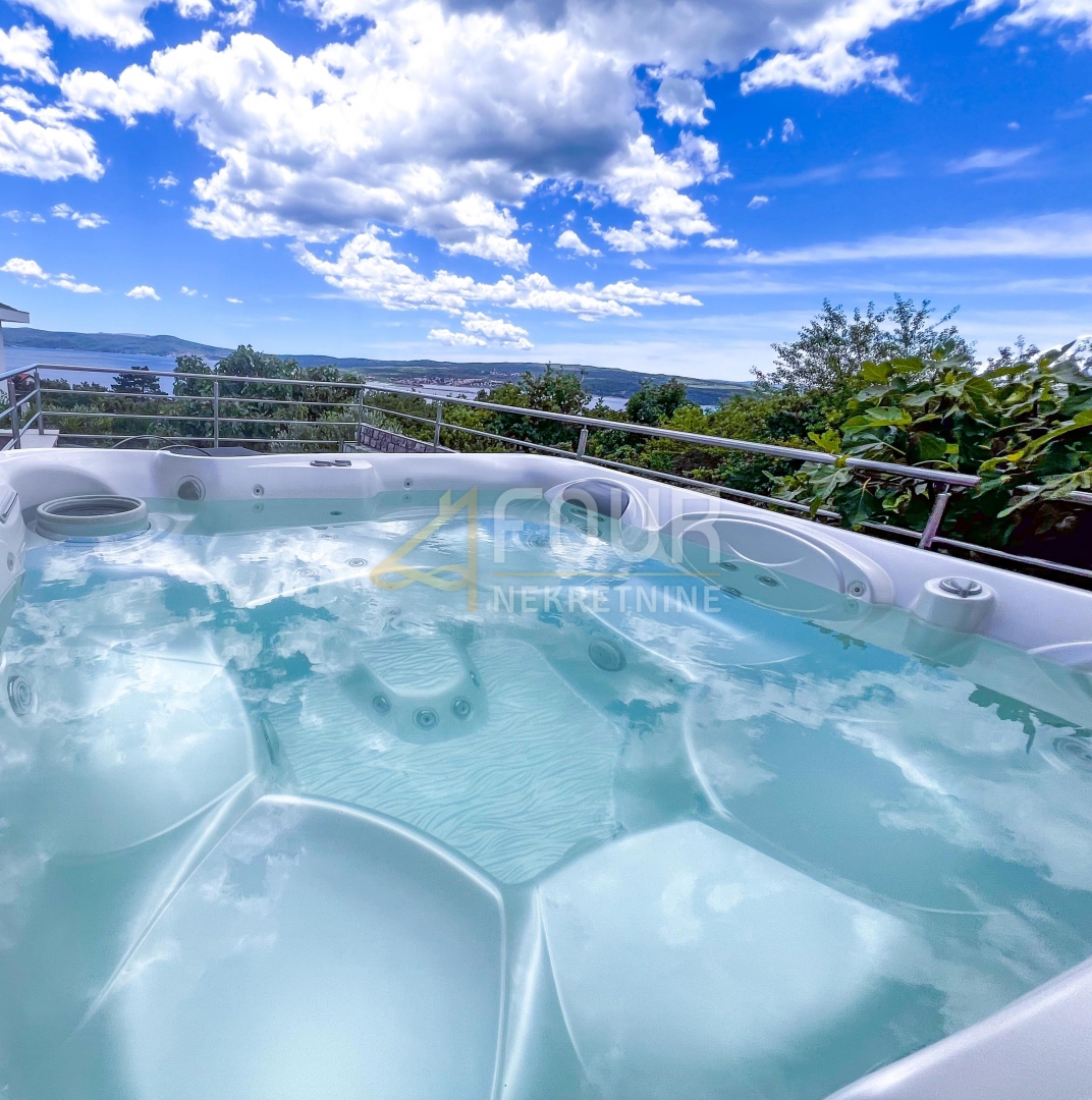 Hiša Crikvenica, 300m2