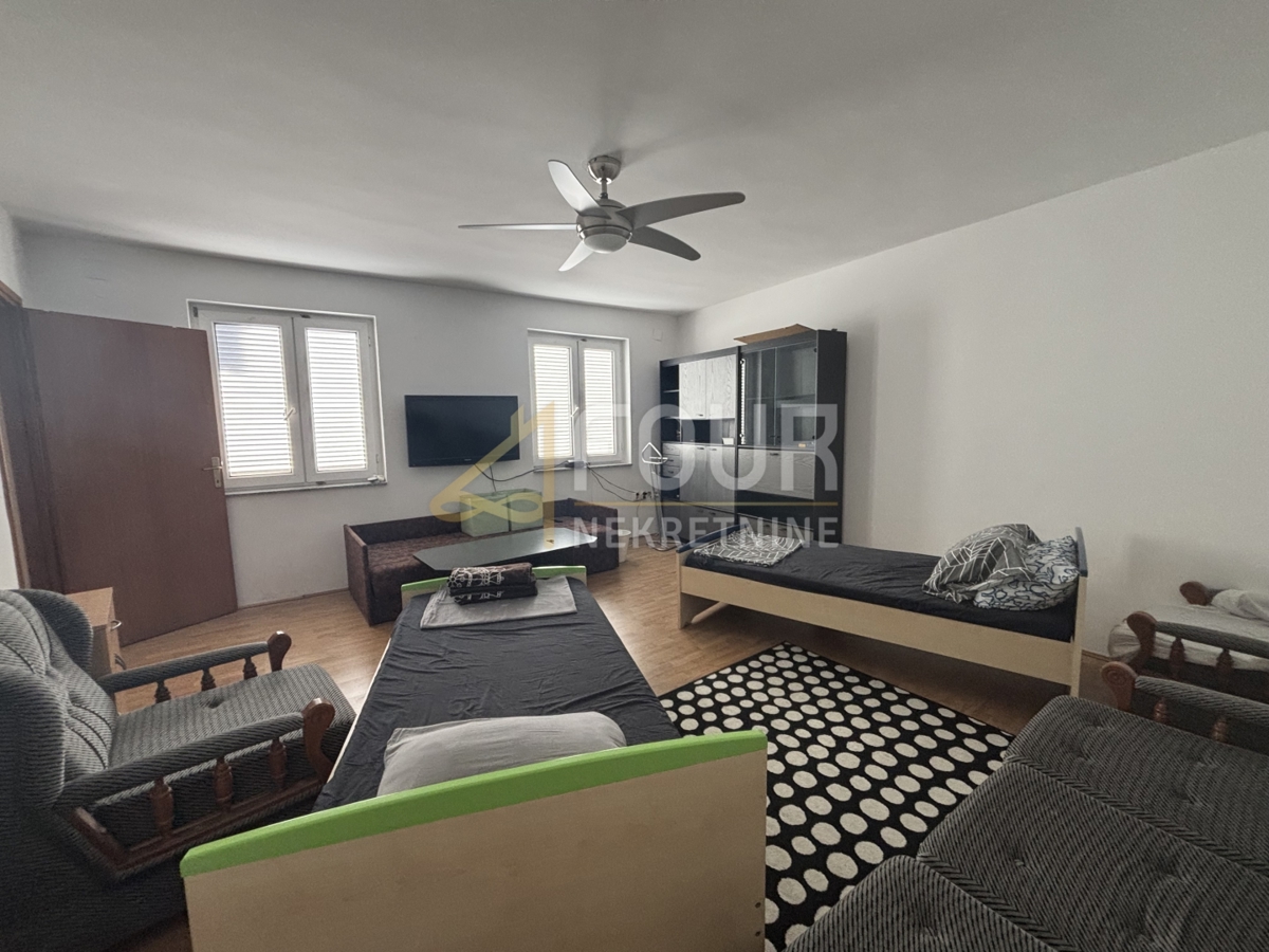 Hiša Novi Vinodolski, 77m2