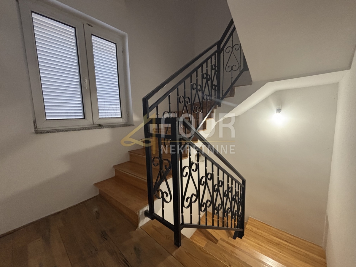 Hiša Novi Vinodolski, 77m2