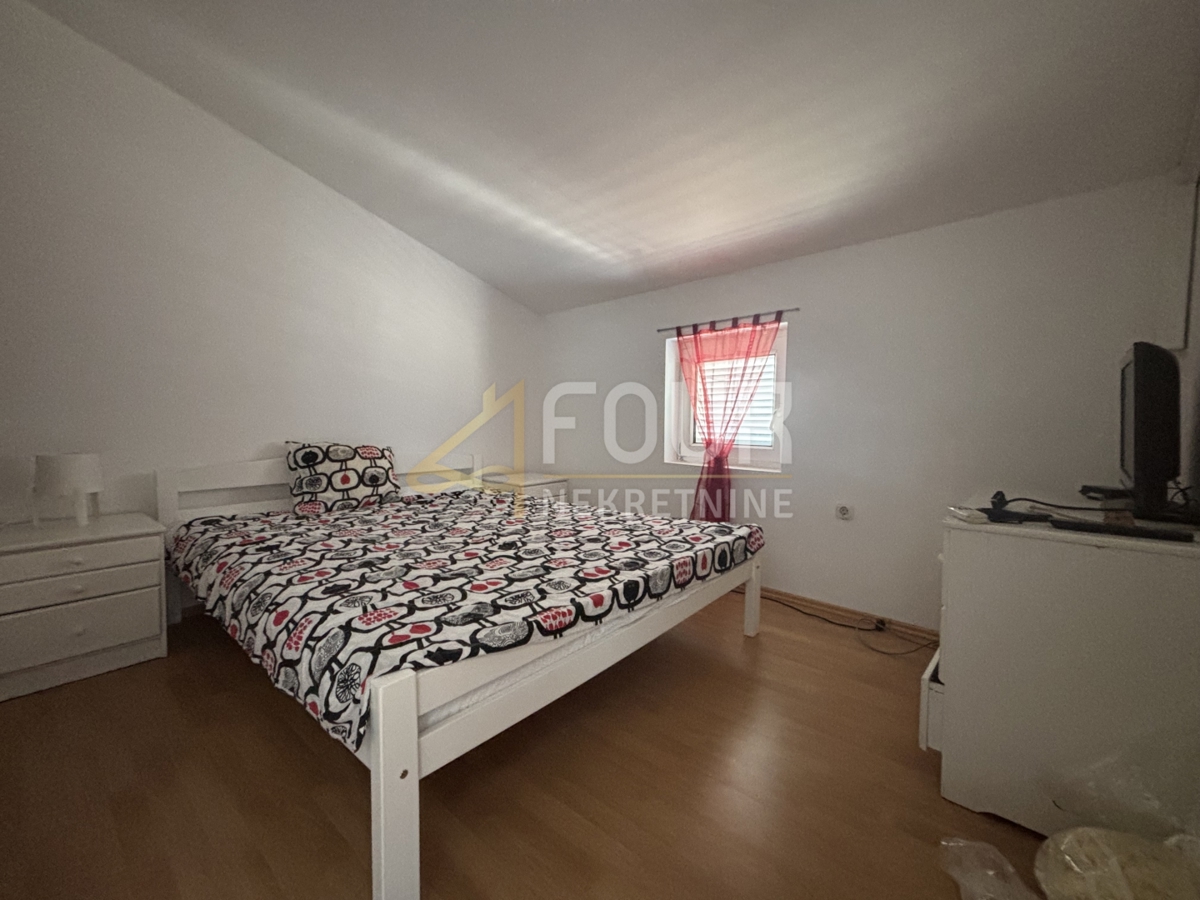 Hiša Novi Vinodolski, 77m2