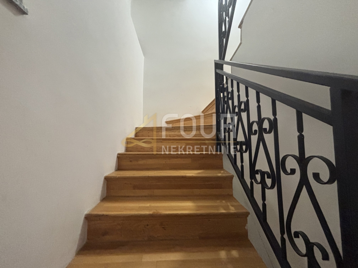 Hiša Novi Vinodolski, 77m2