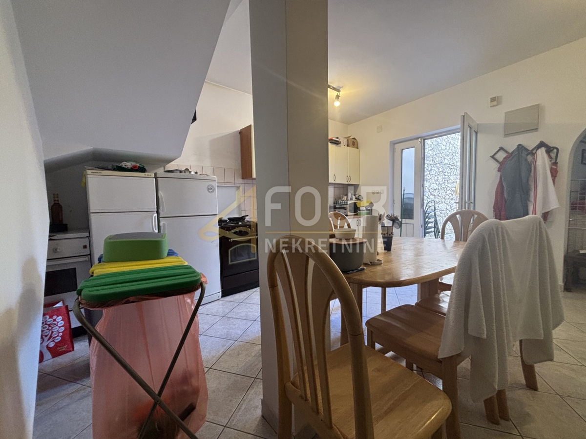 Hiša Novi Vinodolski, 77m2