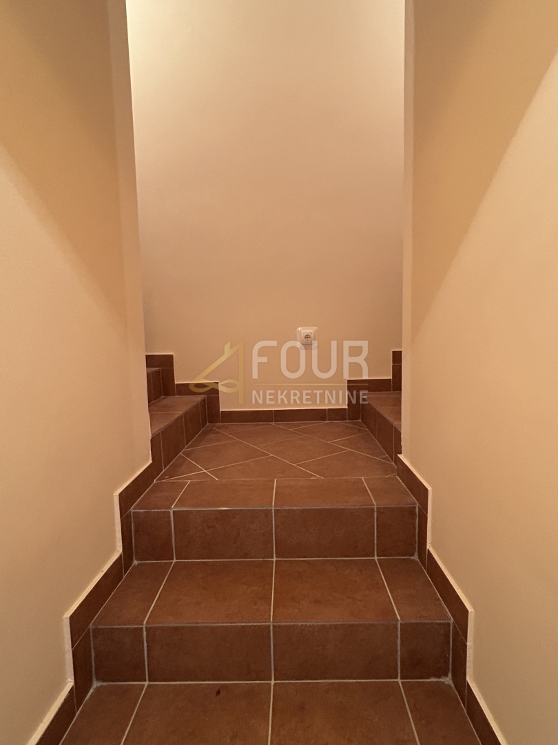 Hiša Mrkopalj, 290m2