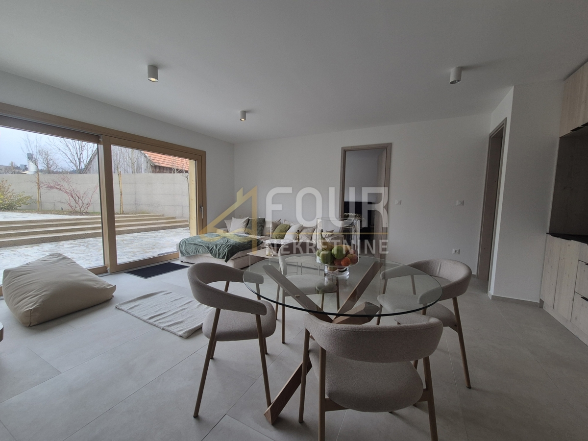 Hiša Ravna Gora, 144m2