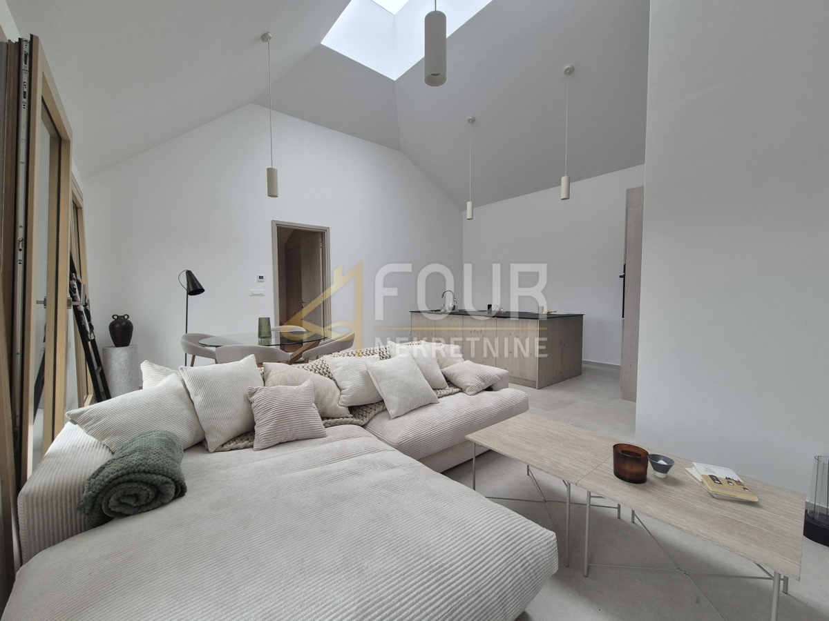 Hiša Ravna Gora, 144m2