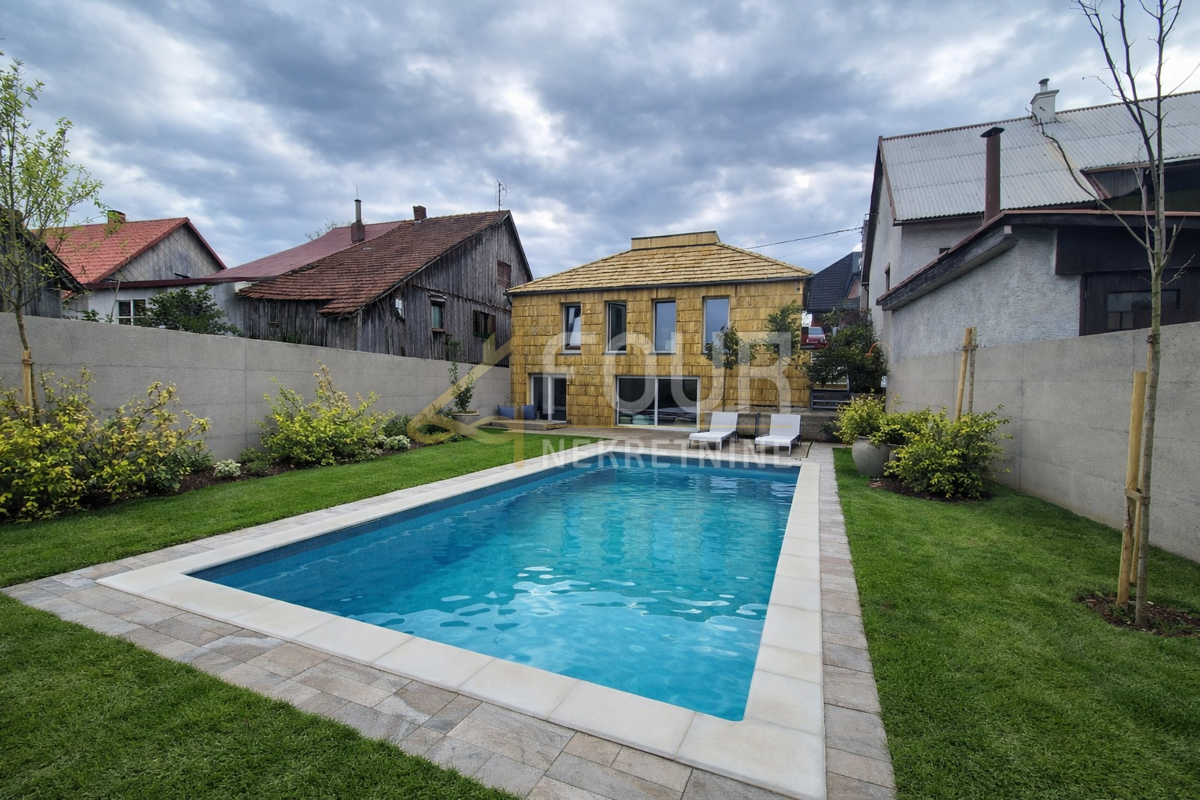 Hiša Ravna Gora, 144m2