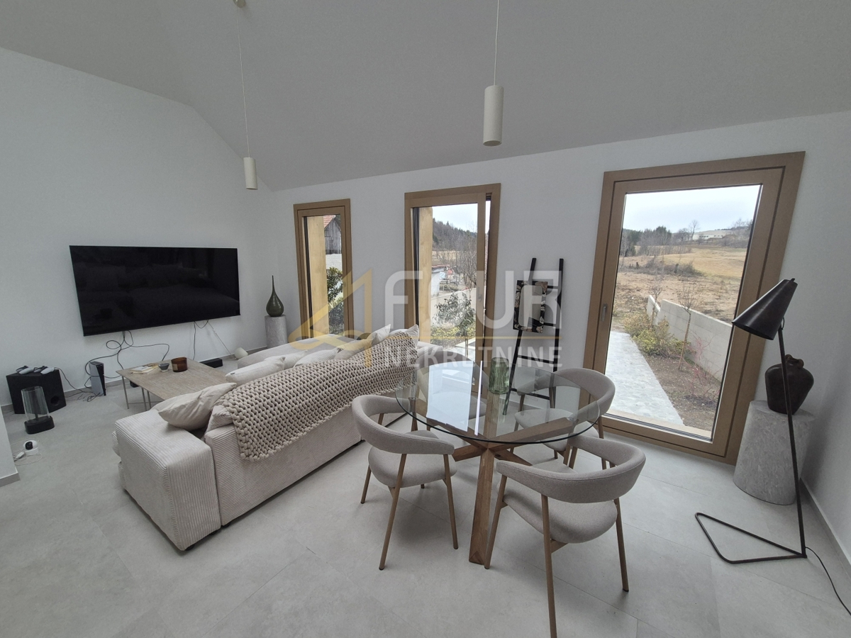 Hiša Ravna Gora, 144m2