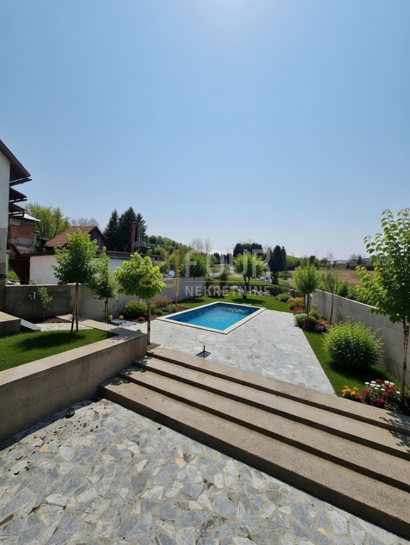 Hiša Ravna Gora, 144m2