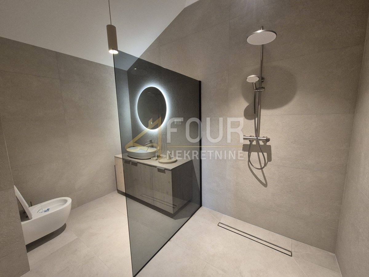 Hiša Ravna Gora, 144m2