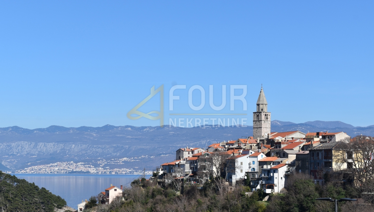 Otok Krk, Vrbnik, 52,60 m2, 1s+db, balkon