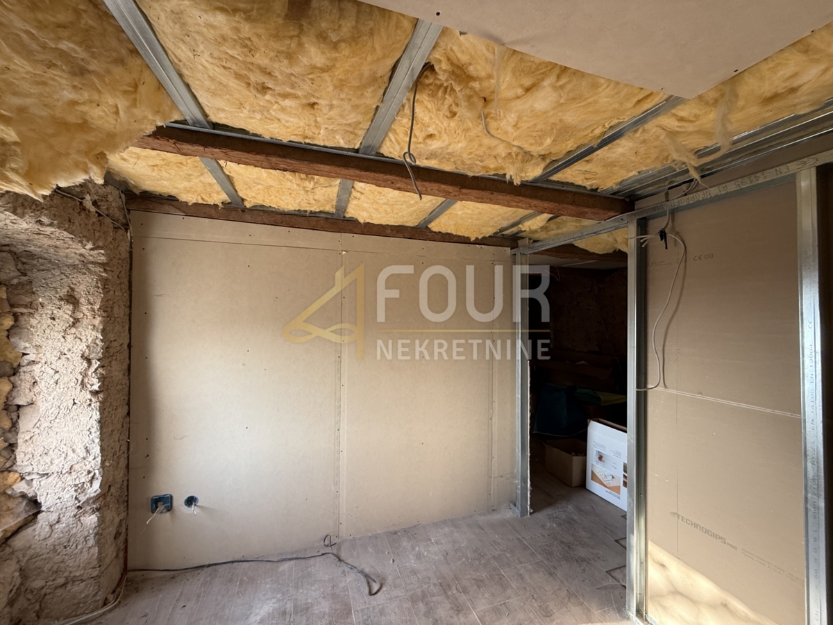 Hreljin, samostojna hiša, P+1, 266m2