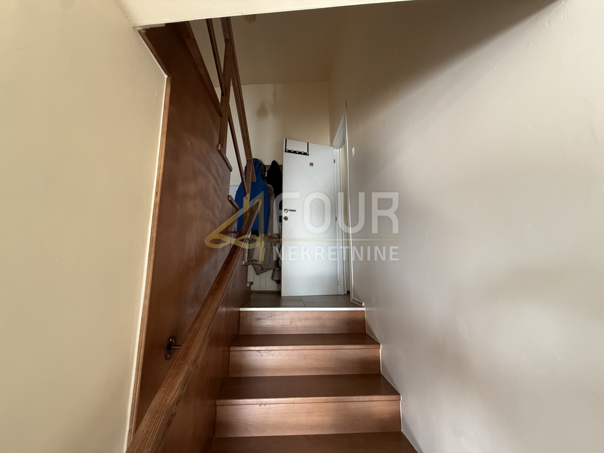 Hreljin, samostojna hiša, P+1, 266m2