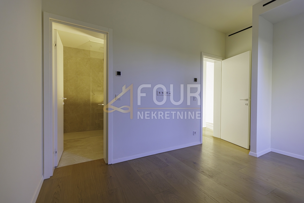 Istra, Umag - okolica, apartma - luksuzni letovišče, 1. vrsta do morja